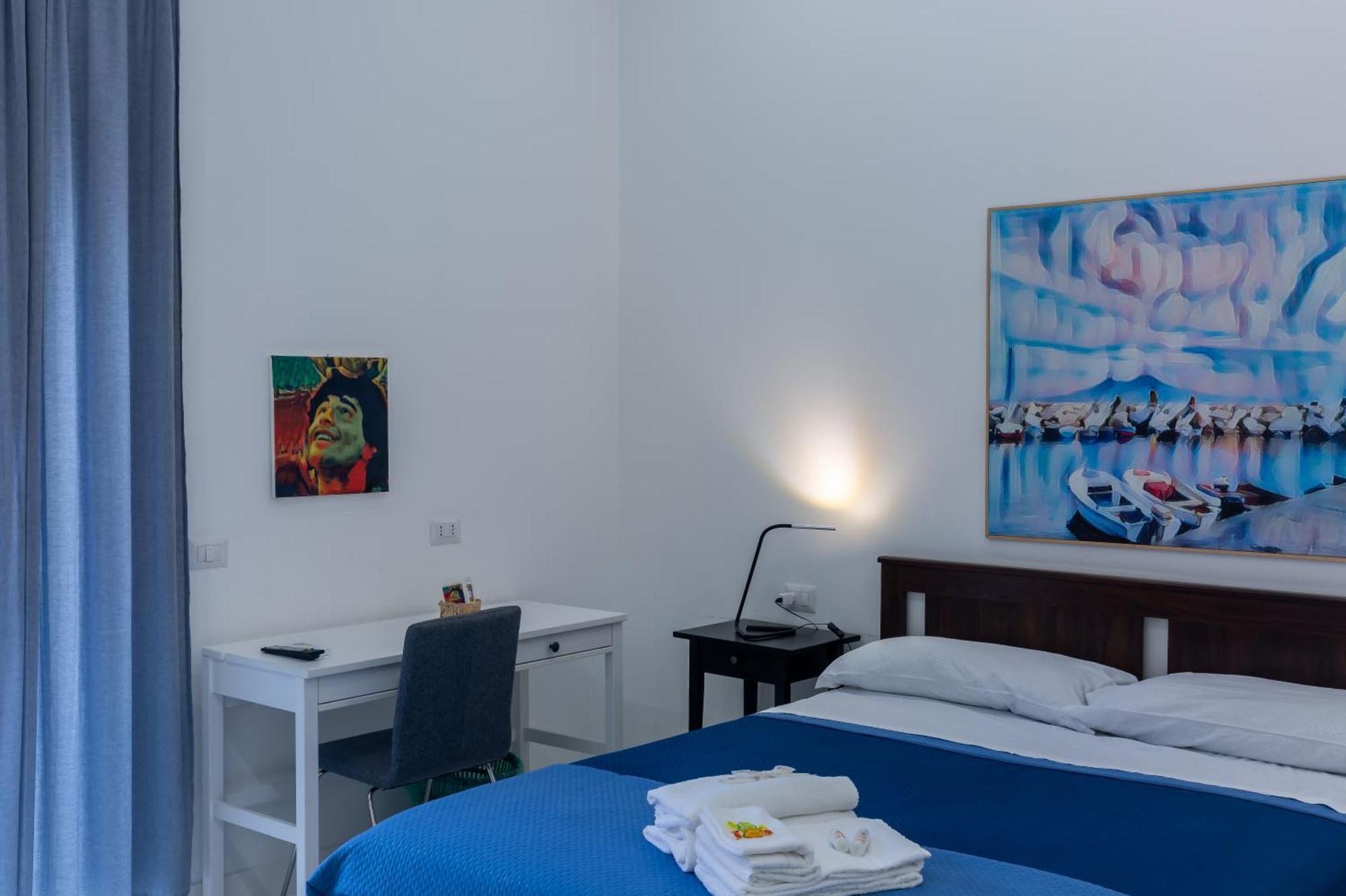 Il Vicoletto Del Castello Hotel Naples Luaran gambar