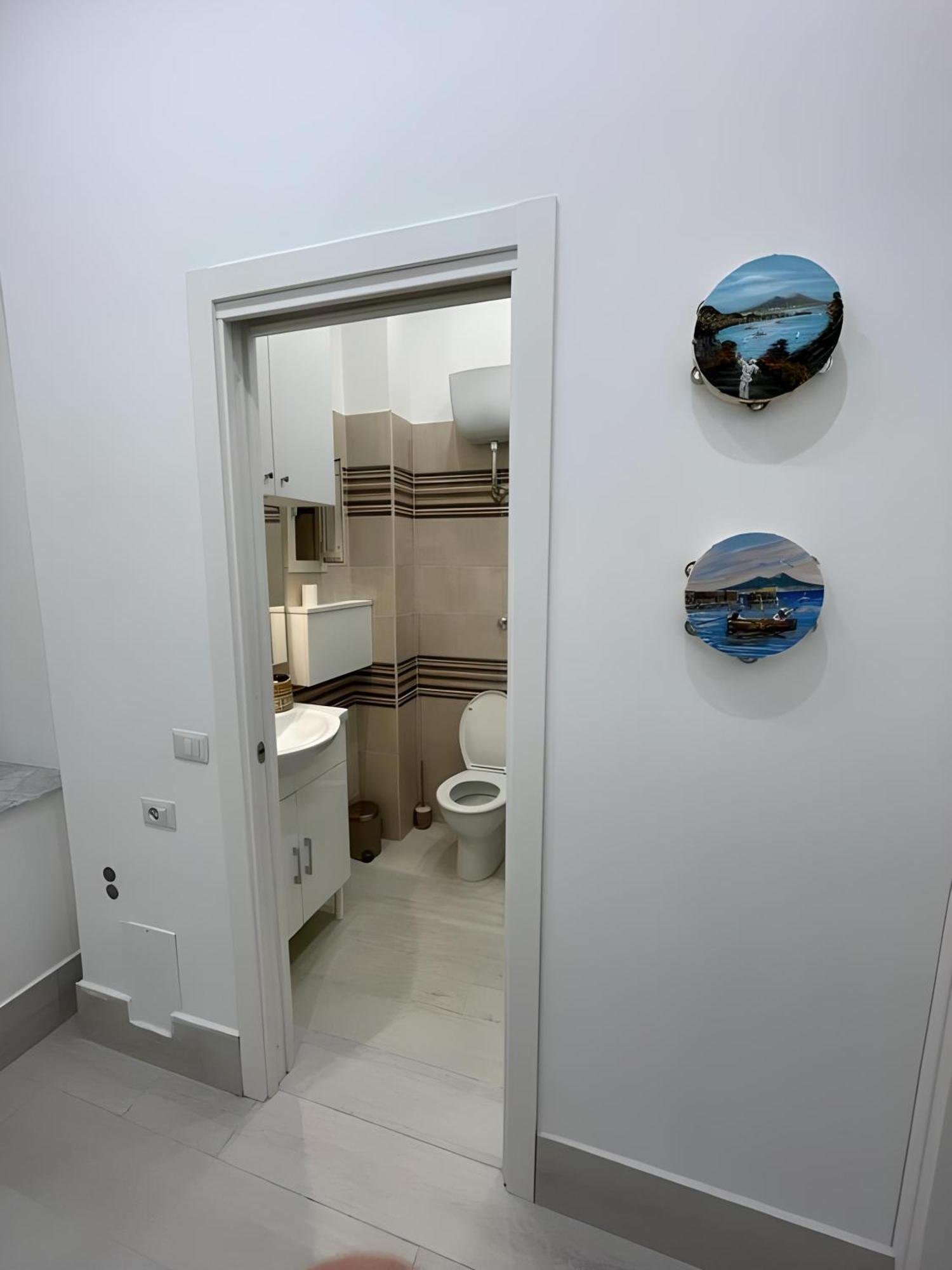 Il Vicoletto Del Castello Hotel Naples Luaran gambar