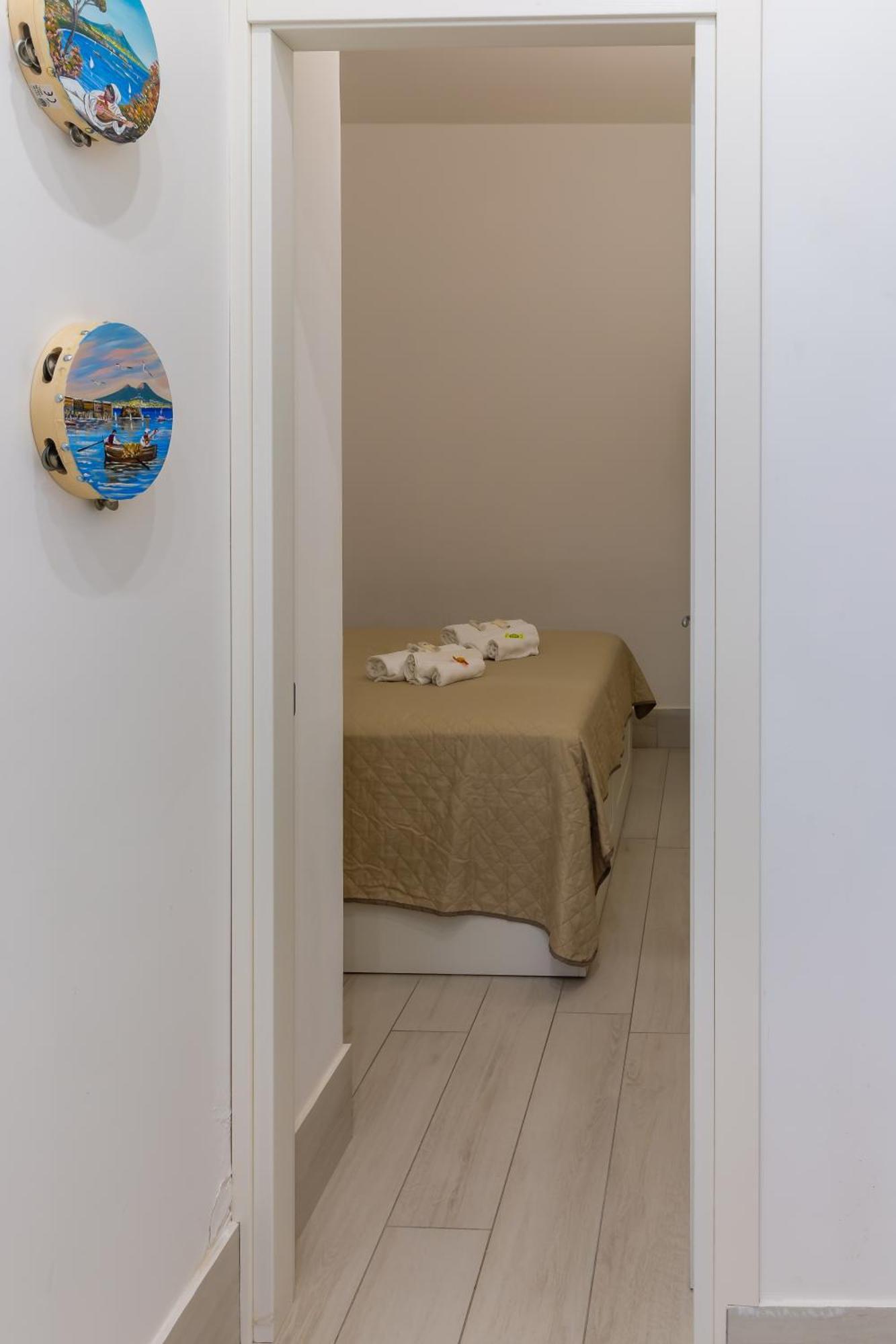 Il Vicoletto Del Castello Hotel Naples Luaran gambar